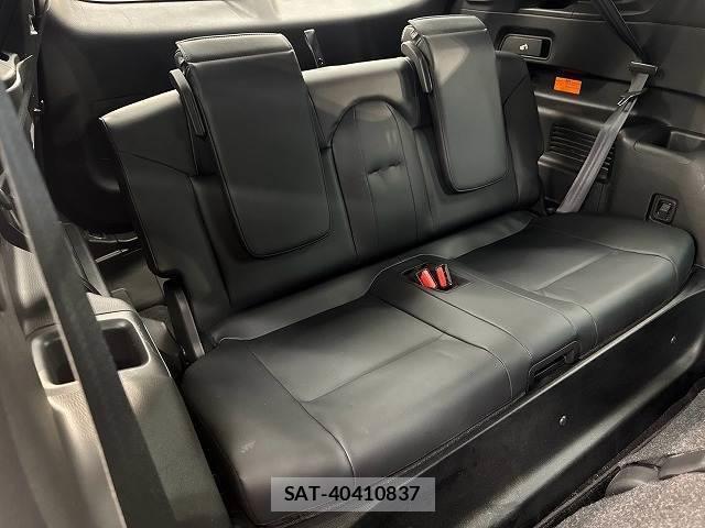 Mitsubishi OUTLANDER PHEV 2022-06 8866186-11