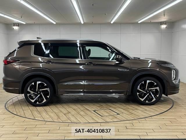 Mitsubishi OUTLANDER PHEV 2022-06 8866186-17