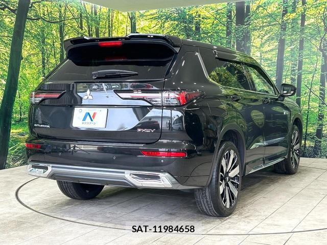 Mitsubishi OUTLANDER PHEV 2024-12 8866245-16
