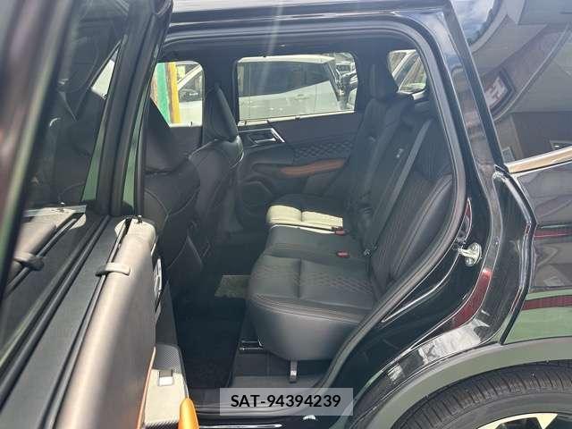 Mitsubishi OUTLANDER 2024-02 8866585-4