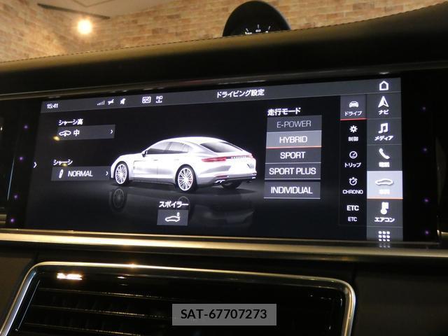 Porsche PANAMERA 2018-08 8867303-14