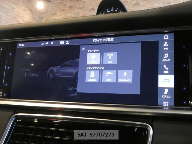 Porsche PANAMERA 2018-08 8867303-15