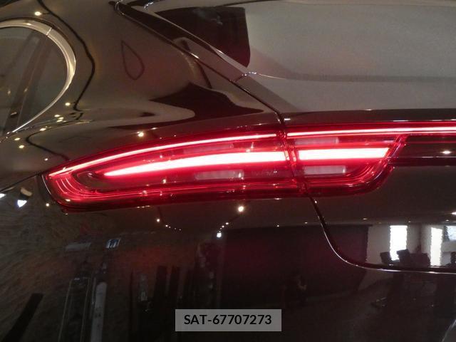 Porsche PANAMERA 2018-08 8867303-3