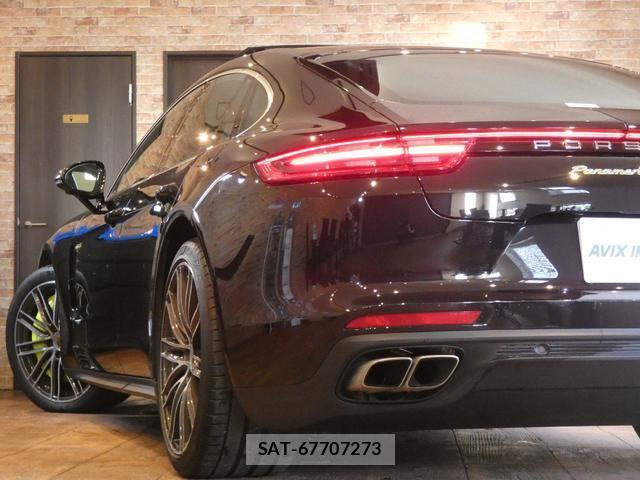 Porsche PANAMERA 2018-08 8867303-6