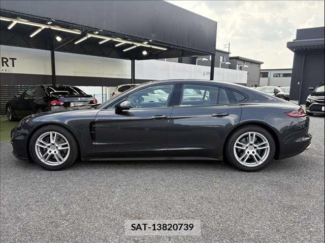 Porsche PANAMERA 2018-08 8867496-16