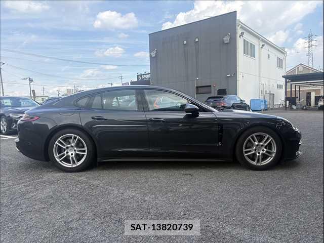 Porsche PANAMERA 2018-08 8867496-17