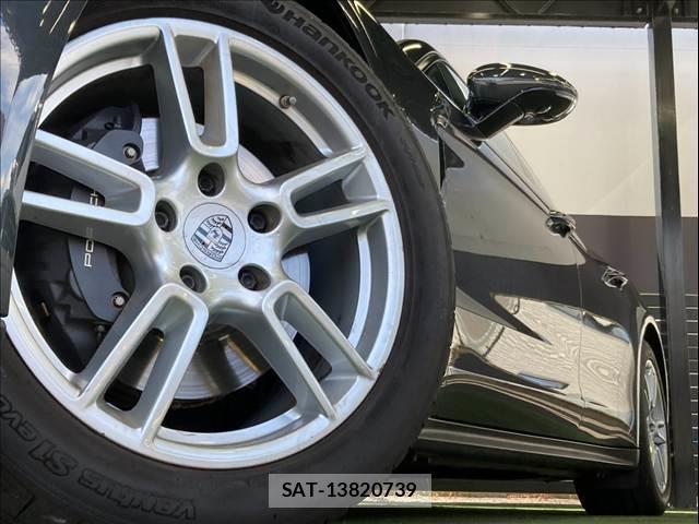 Porsche PANAMERA 2018-08 8867496-18
