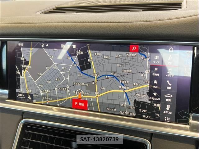 Porsche PANAMERA 2018-08 8867496-2