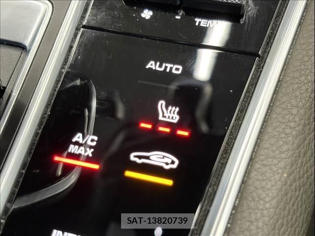 Porsche PANAMERA 2018-08 8867496-9