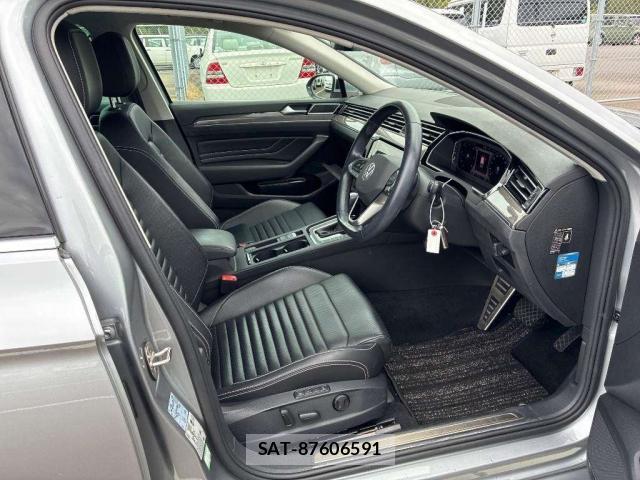 VolksWagen PASSAT VARIANT 2021-04 8866621-3