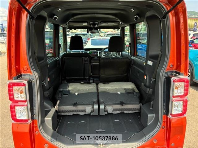 Toyota Pixis Mega 2018-04 8865634-17