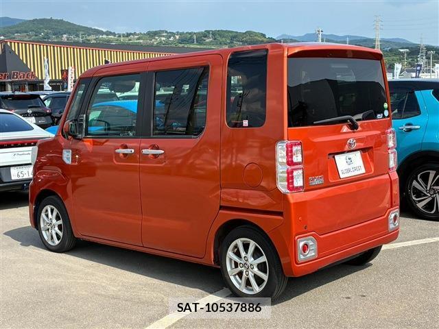 Toyota Pixis Mega 2018-04 8865634-7