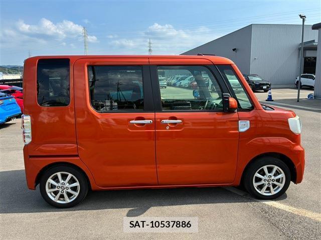Toyota Pixis Mega 2018-04 8865634-9