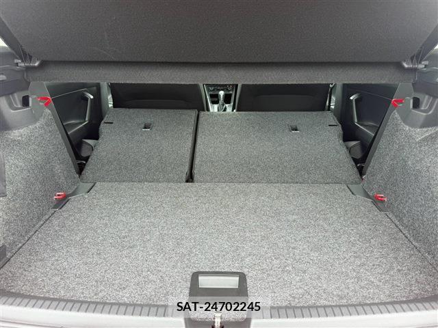 VolksWagen POLO 2018-10 8865635-15