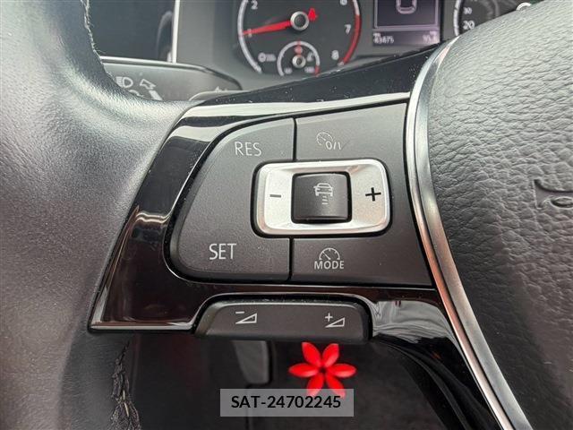 VolksWagen POLO 2018-10 8865635-18