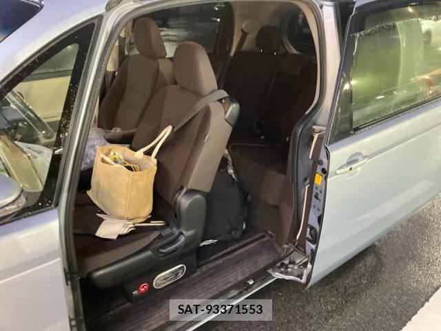 Toyota PORTE 2013-05 8866538-16