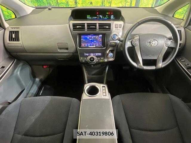 Toyota PRIUS ALPHA 2014-02 8865341-1