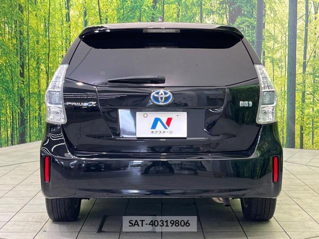 Toyota PRIUS ALPHA 2014-02 8865341-14