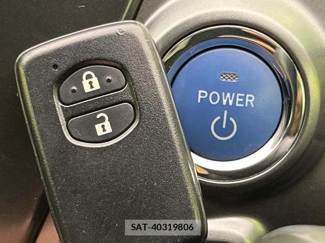 Toyota PRIUS ALPHA 2014-02 8865341-6