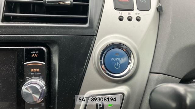 Toyota PRIUS ALPHA 2011-10 8865859-4