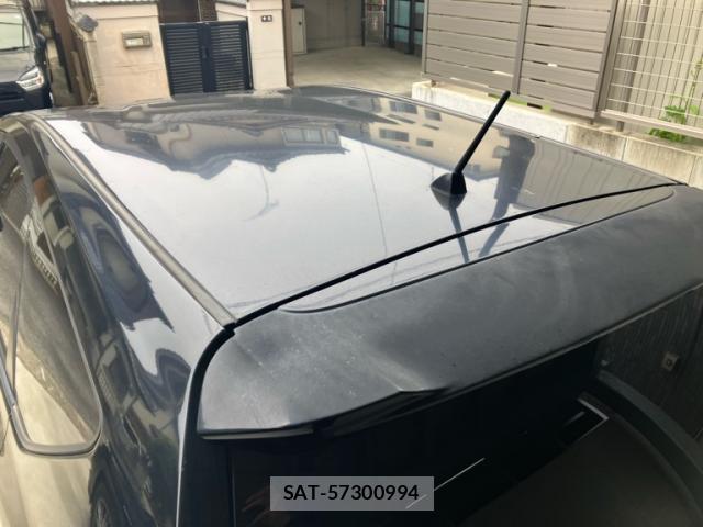 Toyota PRIUS ALPHA 2012-11 8865977-4