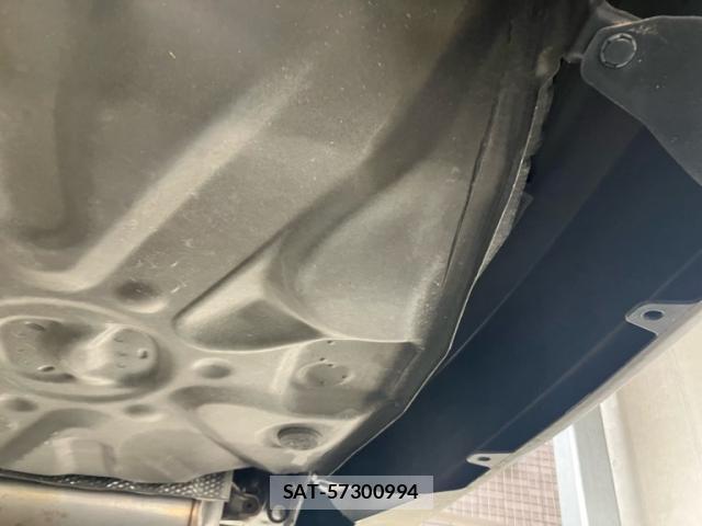Toyota PRIUS ALPHA 2012-11 8865977-6