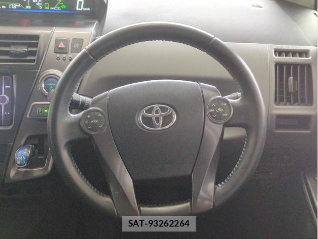 Toyota PRIUS ALPHA 2014-03 8867011-17