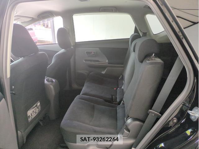 Toyota PRIUS ALPHA 2014-03 8867011-6