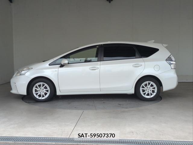 Toyota PRIUS ALPHA 2013-08 8867013-11