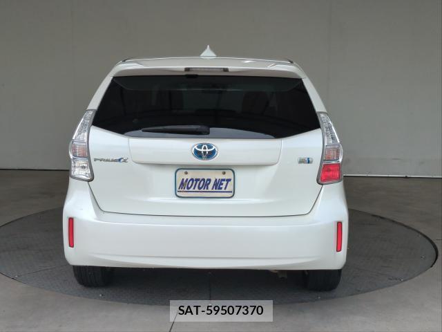 Toyota PRIUS ALPHA 2013-08 8867013-13