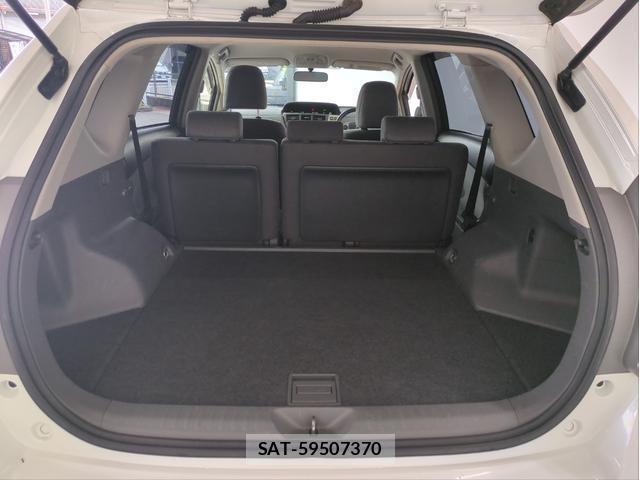 Toyota PRIUS ALPHA 2013-08 8867013-15