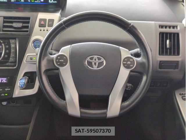 Toyota PRIUS ALPHA 2013-08 8867013-17