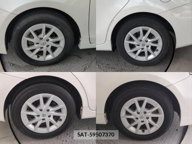 Toyota PRIUS ALPHA 2013-08 8867013-8