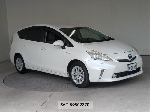 Toyota PRIUS ALPHA 2013-08 8867013-9