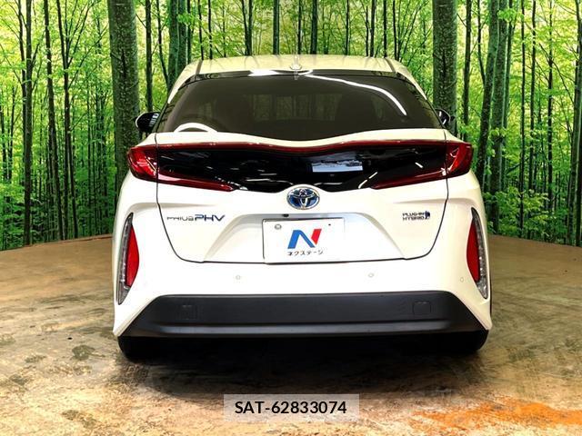 Toyota PRIUS PHV 2019-04 8865805-8
