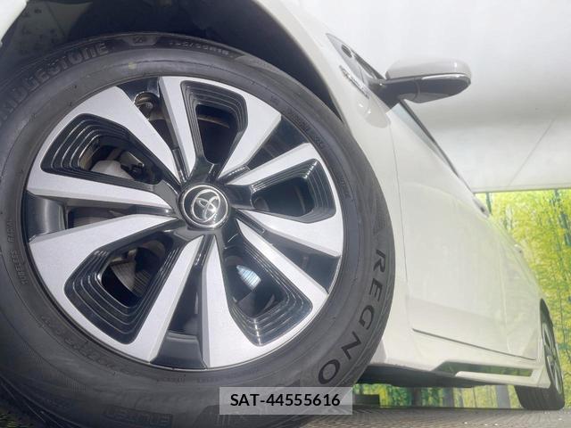 Toyota PRIUS PHV 2018-01 8866020-12