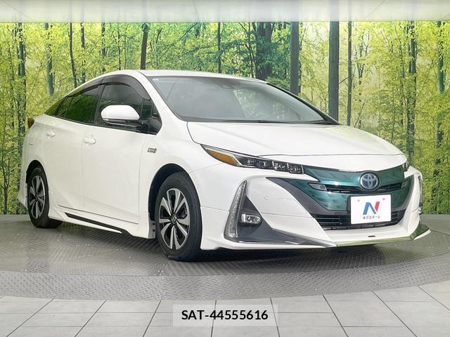 Toyota PRIUS PHV 2018-01 8866020-15