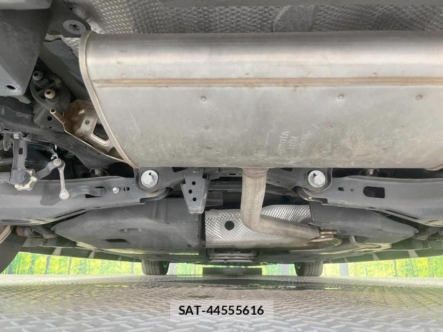 Toyota PRIUS PHV 2018-01 8866020-18