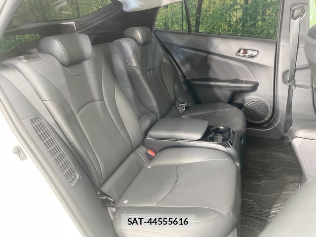 Toyota PRIUS PHV 2018-01 8866020-8