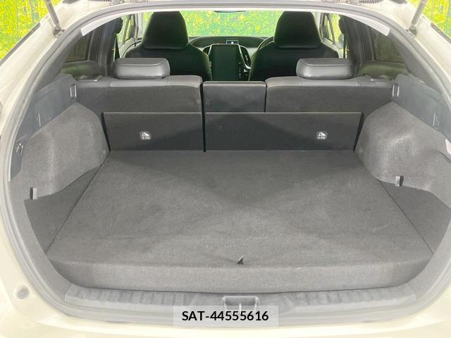 Toyota PRIUS PHV 2018-01 8866020-9