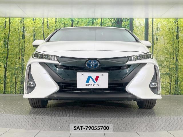 Toyota PRIUS PHV 2017-05 8866025-13