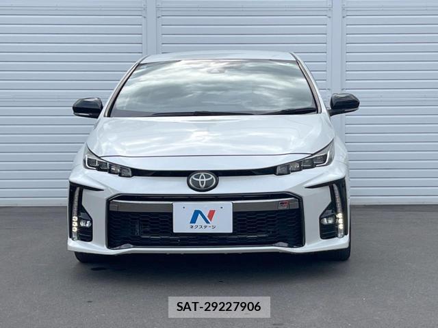 Toyota PRIUS PHV 2017-11 8866446-14