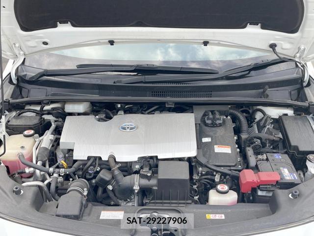 Toyota PRIUS PHV 2017-11 8866446-18
