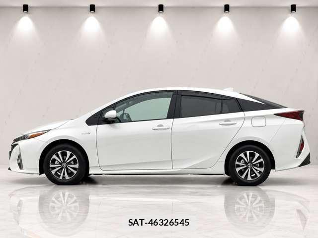 Toyota PRIUS PHV 2018-06 8866936-2