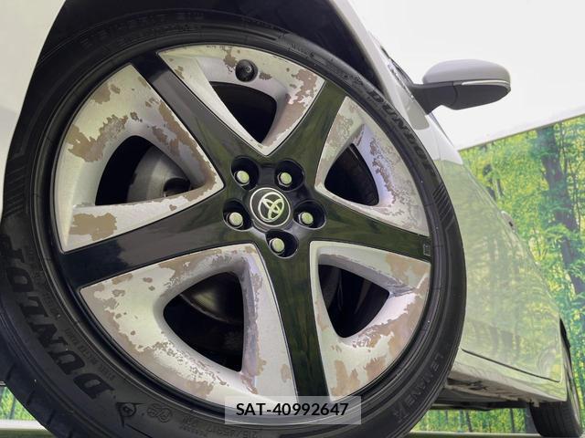 Toyota PRIUS 2016-04 8865362-12