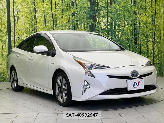Toyota PRIUS 2016-04 8865362-15