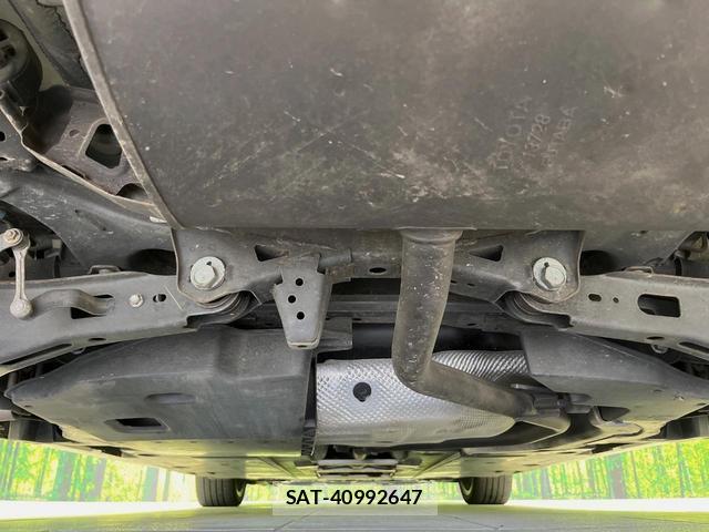 Toyota PRIUS 2016-04 8865362-18