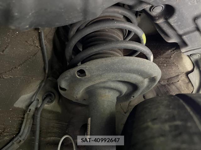 Toyota PRIUS 2016-04 8865362-19