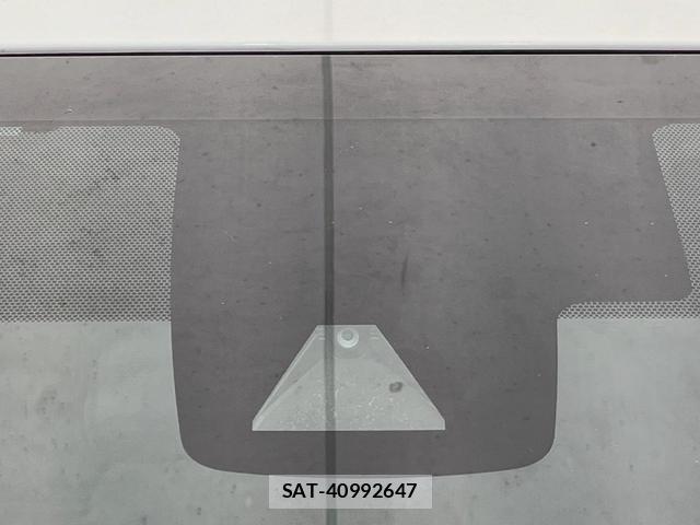 Toyota PRIUS 2016-04 8865362-4