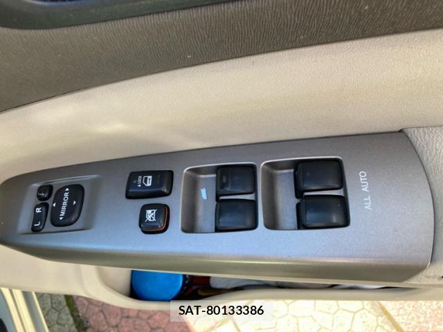 Toyota PRIUS 2008-04 8865871-9